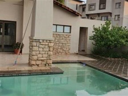 1 Bedroom Apartment in Sunninghill