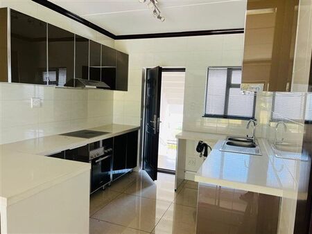 2 Bedroom Apartment in Fourways