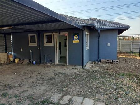 3 Bedroom House in Dersley