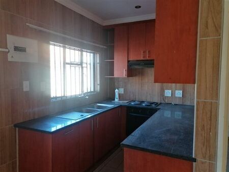 2 Bedroom Apartment in Rhodesfield