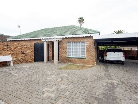 3 Bedroom Townhouse in Jordaan park