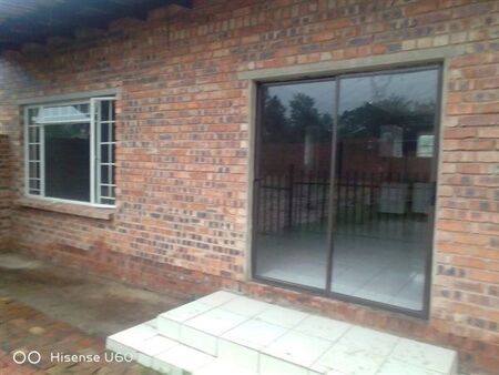 2 Bedroom Townhouse in Mnandi Ah