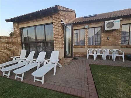 3 Bedroom House in Monavoni
