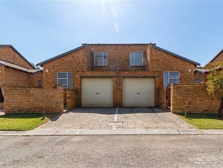 2 Bedroom Townhouse in Honeydew