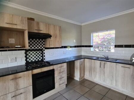 2 Bedroom Apartment in Roodekrans
