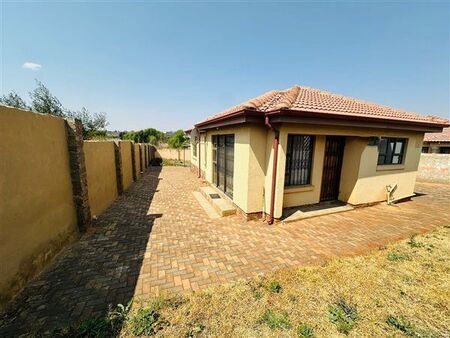 3 Bedroom House in Grobler Park