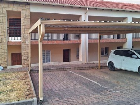 2 Bedroom Apartment in Roodepoort Central