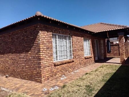 3 Bedroom House in Andeon AH