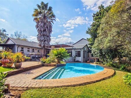 5 Bedroom House in Lynnwood Glen