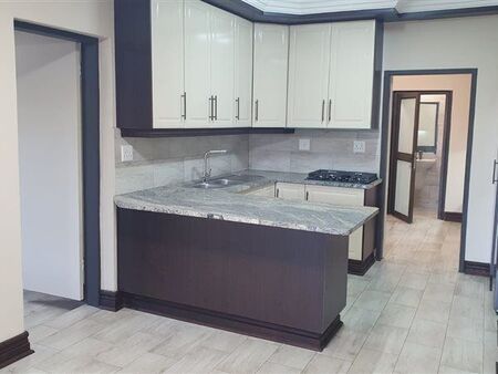 2 Bedroom Apartment in Menlo Park