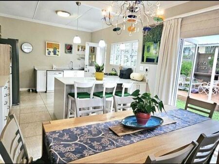 4 Bedroom House in Menlo Park