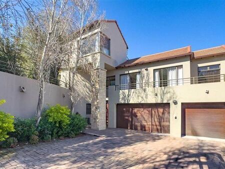 4 Bedroom House in Waterkloof Ridge