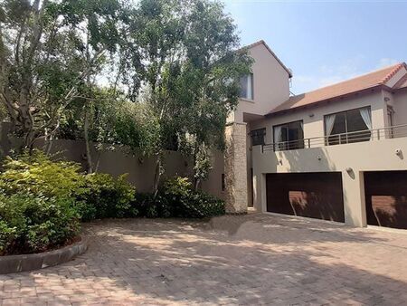 4 Bedroom House in Waterkloof Ridge