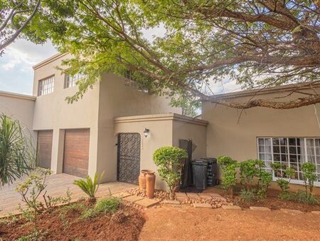 4 Bedroom House in Sinoville
