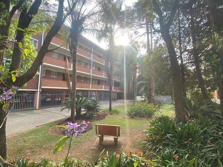 2.5 Bedroom Apartment in Queenswood