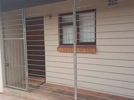 1 Bedroom Flat in Vredenburg
