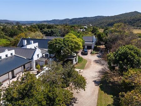 8 Bedroom House in Wittedrift