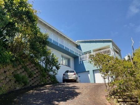 3 Bedroom House in Brenton on Sea