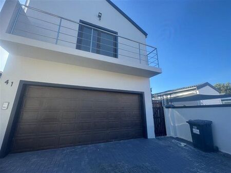 Studio apartment in Parklands