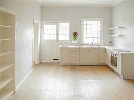2 Bedroom House in Rondebosch