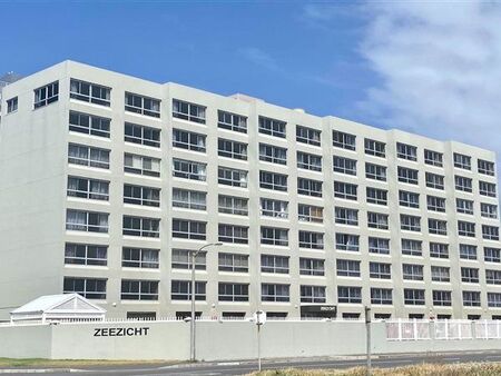 3 Bedroom Apartment in Bloubergrant