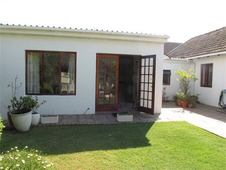 1 Bedroom Flat in Pinelands