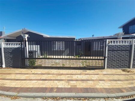 1 Bedroom House in Avondale