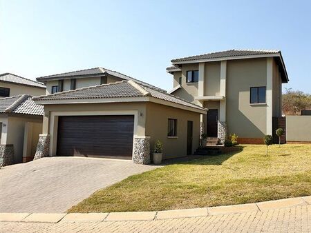 3 Bedroom House in Sonheuwel