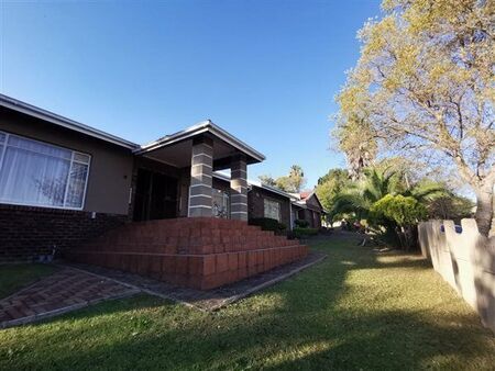 4 Bedroom House in Aviary Hill
