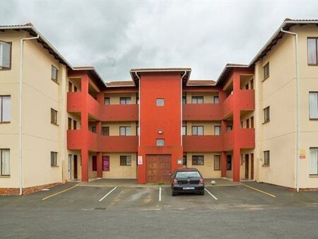 2 Bedroom Flat in Brackenham