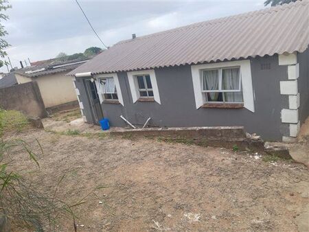 2 Bedroom House in Umlazi