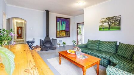 4 Bedroom house to rent in Paarl South
