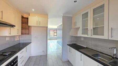 3 Bedroom House in Kookrus