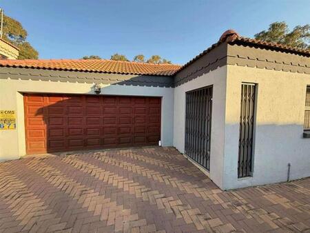 3 Bedroom House in Bartlett