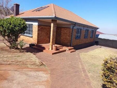 3 Bedroom House in Sunnyridge
