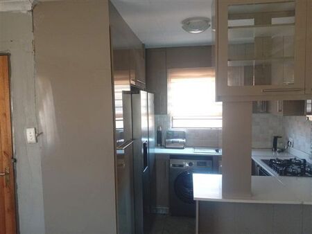 3 Bedroom House in Dawnpark