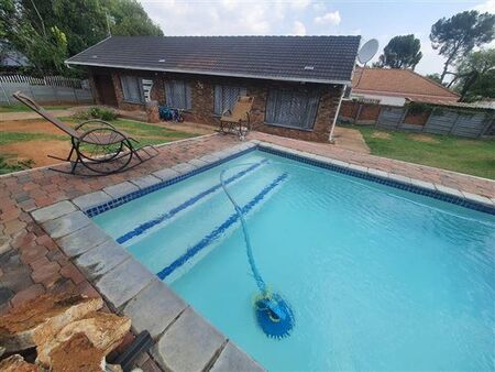 3 Bedroom House in Erasmia