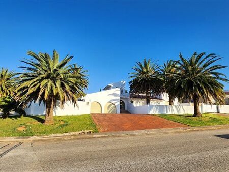 5 Bedroom House in Vanes Estate