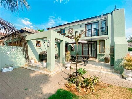 3 Bedroom House in Pierre van Ryneveld