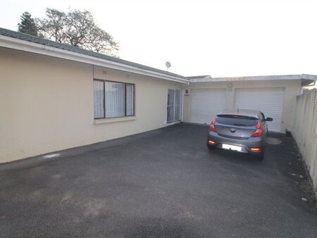 3 Bedroom Simplex in Hillary