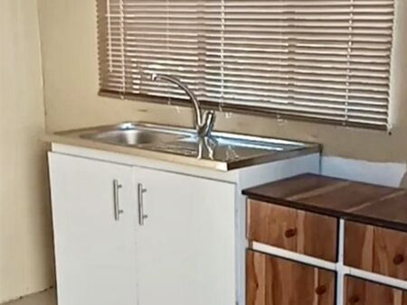 2 Bedroom House in KwaMashu