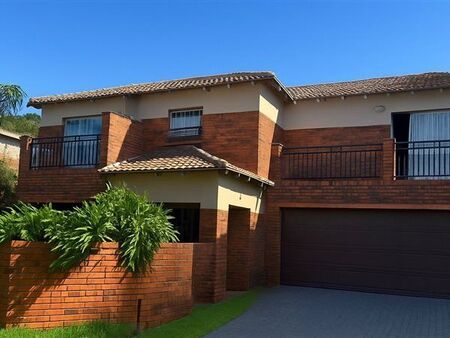 3 Bedroom Townhouse in Willowbrook