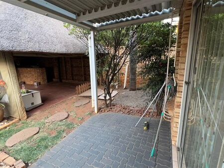 2 Bedroom Apartment in Wilgeheuwel
