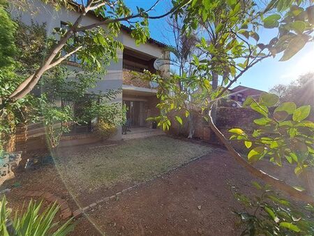2 Bedroom Apartment in Mooikloof Ridge