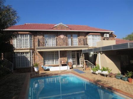 1 Bedroom Apartment in Monument Park