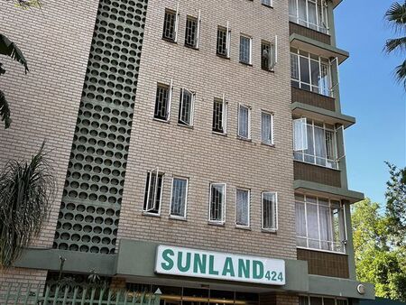 2 Bedroom Apartment in Sunnyside