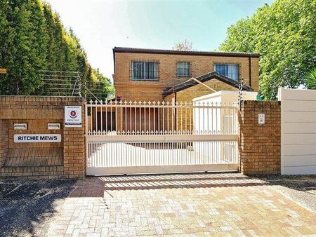 3 Bedroom Townhouse in Kenilworth
