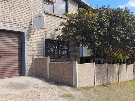 1 Bedroom Apartment in Dana Bay