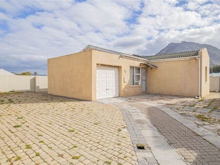 3 Bedroom House in Muizenberg