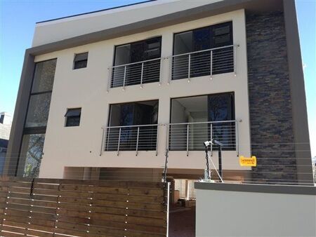 3 Bedroom Apartment in Kenilworth